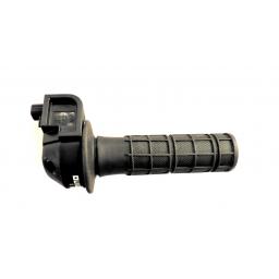 Domino Black Plastic Throttle 02.jpg